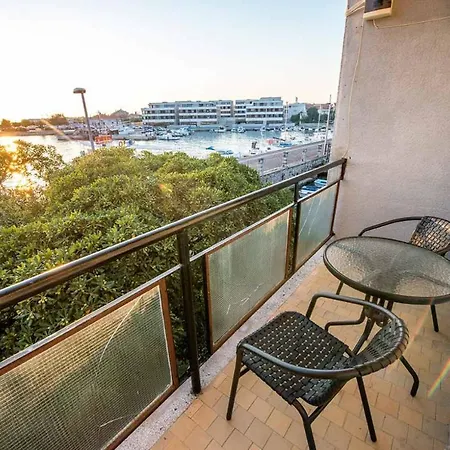 Amazing Seaview Apartment With A Balcony Near The Beach - Kneza Trpimira I Zadar Exteriér fotografie