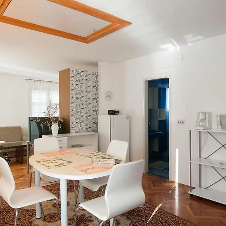 Amazing Seaview Apartment With A Balcony Near The Beach - Kneza Trpimira I Zadar Exteriér fotografie