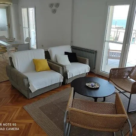Amazing Seaview Apartment With A Balcony Near The Beach - Kneza Trpimira I Zadar Exterior photo