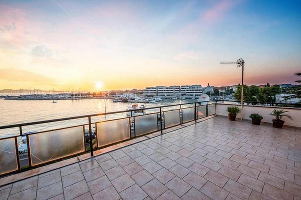 Apartment Amazing Seaview With A Balcony Near The - Kneza Trpimira I *