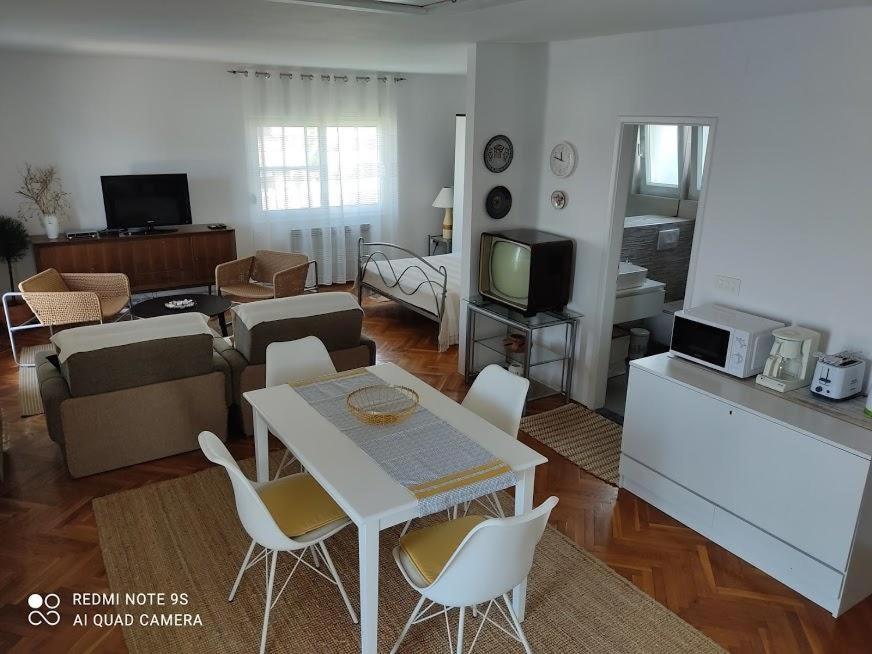 Apartament Amazing Seaview With A Balcony Near The - Kneza Trpimira I *